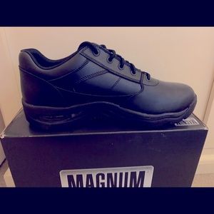 Magnum Essential Equipment- Size 11.5 M- Viper Low Men’s black - Never Worn!